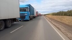 Километровая очередь из фур на КПП «Маштаково» на российско-казахской границе