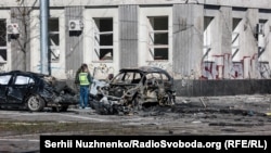 Російський обстріл Києва. Перехрестя бульвару Шевченка і вулиці Володимирської. Україна, 10 жовтня 2022 року