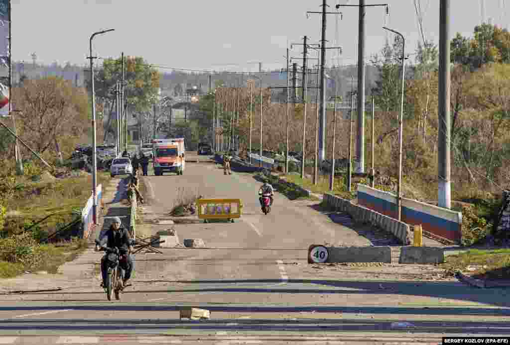 Куп&rsquo;янськ Харківської області розташований за 50 кілометрів від російського кордону. Місто вважалося &laquo;нагородою для російських військ, коли вони окупували його в лютому без жодного пострілу. Фото від 16 жовтня 2022 року &nbsp;