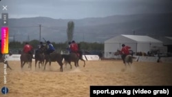 IV Дүйнөлүк көчмөндөр оюндарында Кыргызстан менен Казакстандын көкбөрү командаларынын беттеши.  2-октябрь, 2022-жыл. 