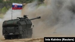 Zuzana 2 տեսակի սլովակյան արտադրության հրետանային ինքնագնաց կայանք, արխիվ