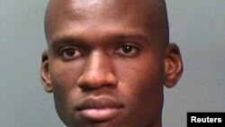 Аарон Алексис