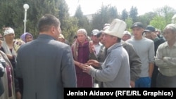 Баткен: чек арага жакын айылда дагы чыр 