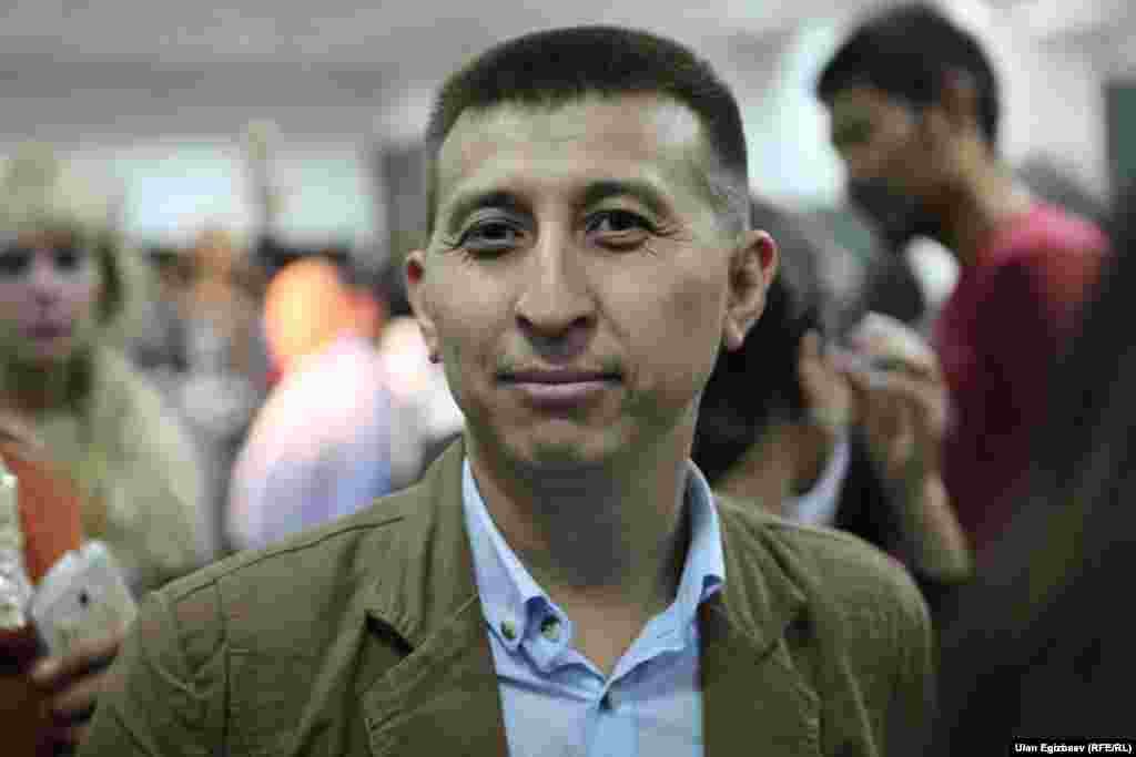 &quot;Бейне&quot; долбоорунун автору Тынчтыкбек Кожобеков. Ал акчасы жок эле жакшы иш жасаса болот деп ишенет жана иш жүзүндө далилдөөгө ашыгарын айтты.&nbsp; 