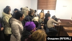 Чиланзарский районный суд по административным делам города Ташкента пять раз откладывал вынесение решения по делу о передаче связанной с зятем президента компании дорогой земли в центре столицы.