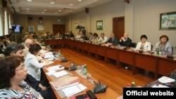 "Түгәрәк өстәл" сөйләшүендә катнашучылар