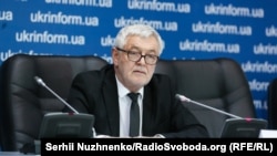 Посол Польщі Ян Пєкло під час прес-конференції. Київ, 17 квітня 2018 року