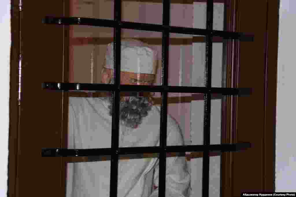 Темир тор артындагы туткун.&nbsp; 