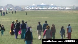 Празднование Новруза состоится 21 марта на площади «Nowruz ýaýlasy» (Долина Новруза), расположенной в пригороде Ашхабада