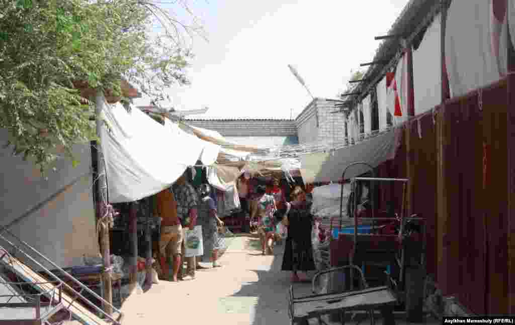 Центральный базар аула Торетам.