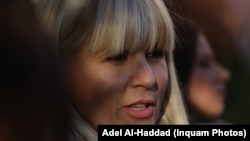 Elena Udrea ar trebui să execute șase ani de închisoare pentru fapte de corupție. Ea a fugit din țară de două ori. 