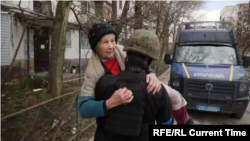 7-апрелде Луганск облусунун Северодонецк шаарынан бир аялды эвакуациялоого учуру.