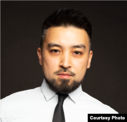 Димаш Алжанов, саясат таануучу.