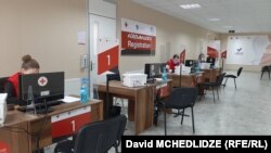 За сутки в Грузии первой дозой вакцины привились всего 1703 гражданина при запланированном Минздравом суточном темпе вакцинации в 30 тысяч человек