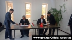 Топографиялык иш топторунун жолугушуусунун жыйынтыгында протоколго кол коюлду.