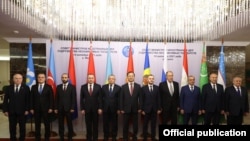 ԱՊՀ մասնակից պետությունների ԱԳ նախարարները համատեղ լուսանկարվել են,14-ը հոկտեմբերի, 2021թ․