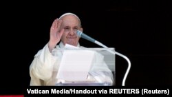 Հռոմի պապ Ֆրանցիսկոսը, արխիվ