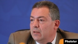 Armenia - Arman Mkrtumian, chairman of the Court of Cassation, at a news conference in Yerevan, 3 April 2009.