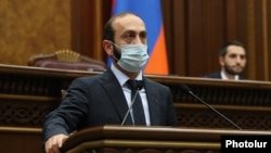 Armenia - Foreign Minister Ararat Mirzoyan speaks in the parliament, Yerevan, October 6, 2021
