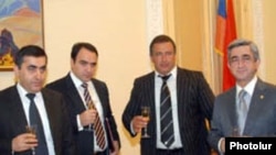 Կոալիցիայի մասին համաձայնագրի ստորագրման արարողությունը, Երեւան, 21-ը մարտի, 2008թ.