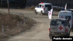 Կարմիր Խաչի ավտոմեքենաները Լաչինի միջանցքում, արխիվ