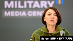 За її словами, всі компетентні українські служби «ретельно вивчають» відео покадрово для того, щоб ідентифікувати воєнних злочинців