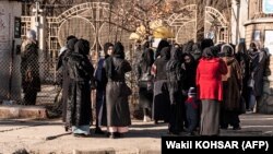 تعدادی از دختران دانش آموز پوهنتون 