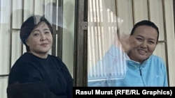 Клара Сооронкулова менен жарандык активист Перизат Суранова сот залында. (коллаж)