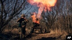 Зокрема, українські військові відбили атаки російських сил на 10 напрямках на Донеччині