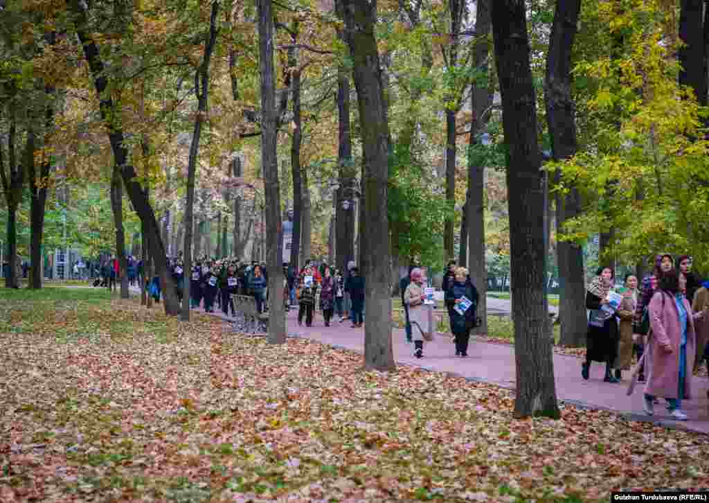 Уюштуруучулар акцияга 500дөй киши катышканын билдиришти.