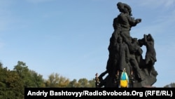 Вшанування жертв розстрілів у Бабиному Яру, Київ, 3 жовтня 2011 року