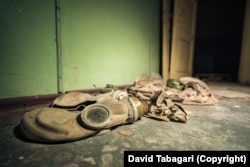 Противогаз ГП-5. Большинство убежищ в Советском Союзе были снабжены противогазами для защиты от радиоактивных осадков