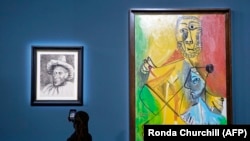 “Эркек киши менен бала” (оңдо). Лас Вегастагы аукцион алдында,  23-октябрь 2021-жыл