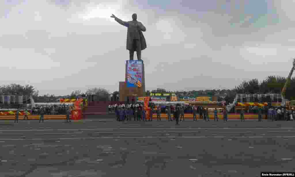 Ош шаарындагы майрамдык иш-чара.