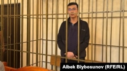 Ырыс Жекшеналиев сот залында. 2-сентябрь, 2022-жыл. 
