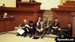 Галадоўка дэпутатаў Апазыцыі БНФ, 1995 год