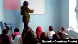 ایجاد مکتب خانگی در کابل. عکس از آرشیف جنبه تزیینی دارد.