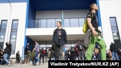 Казакстанга келген орусиялыктар. 