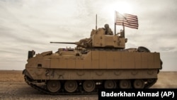 Американская БМП Bradley в Сирии. Декабрь 2021 года