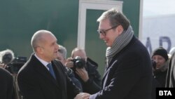 Президент Болгарії Румен Радев і президент Сербії Александар Вучич у Костинброді, де розпочалося будівництво нового газогону, 1 лютого 2023 року