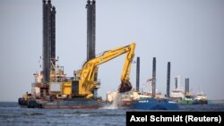У будівництві газопроводу, який має пройти з Росії до Німеччини дном Балтійського моря, беруть участь, зокрема, компанії з Німеччини й Австрії