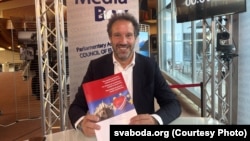 Дакладчык Парлямэнцкай асамблеі Рады Эўропы (ПАРЭ) аб патрэбах беларускай эміграцыі дэпутат парлямэнту Люксэмбургу Поль Галь