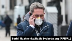 «Трупи» і «всі пенсіонери помруть» довели мінстра Ємця до звільнення