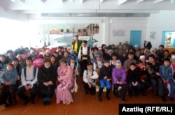 Үләнкүл авылы тамашачылары