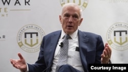  Уэсли Кларк.