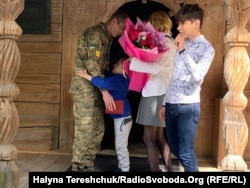 Наразі всі разом