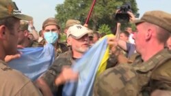 Cутички під час хресної ходи УПЦ (МП)