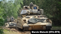 13 червня Пентагон офіційно оголосив про новий пакет допомоги Україні на 325 мільйонів доларів. У пакеті, зокрема, – 15 додаткових бойових машин піхоти Bradley (фото ілюстративне)