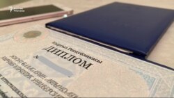 Жогорку Кеңештин эки депутатынын диплом чыры     