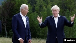 Ջո Բայդենն ու Բորիս Ջոնսոնը G7-ի գագաթնաժողովին, Բավարիա, 26-ը հունիսի, 2022թ․